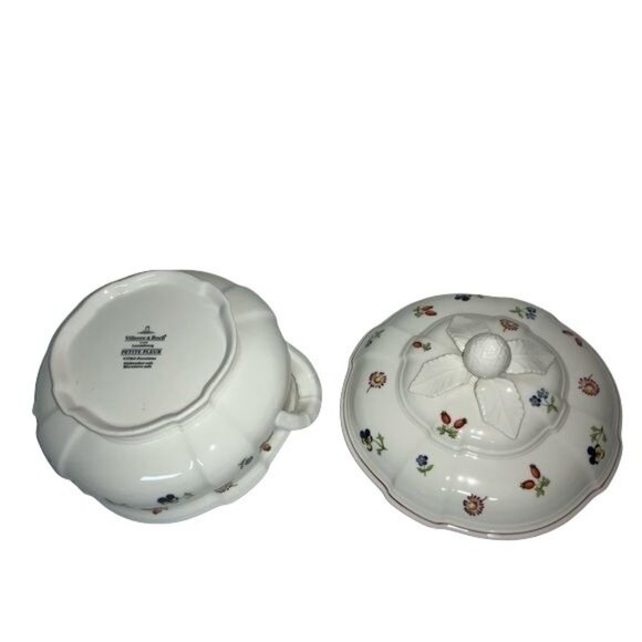 Villeroy & Boch Petite Fleur Porcelain Covered Tureen 10.75" x 10.75" x 6.25" Fl - Picture 4 of 4